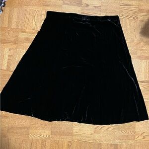 Eddie Bauer Black Silk Velvet Skirt (Fits L , Waist 34”)